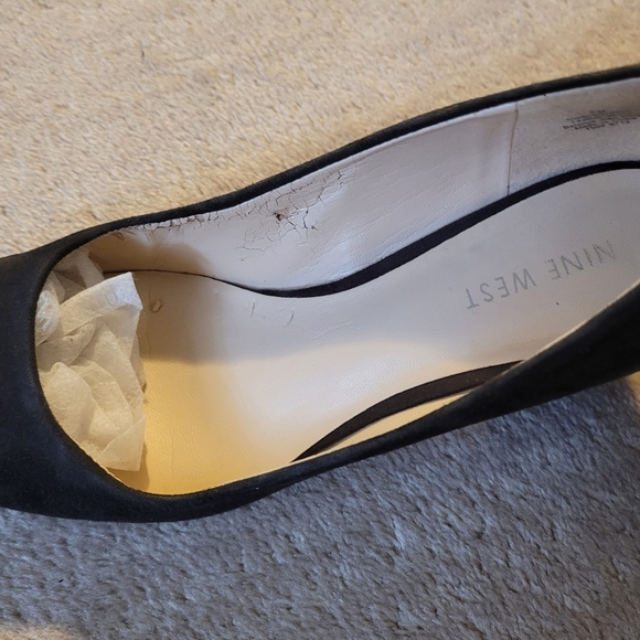 Size 7 - Nine West grey suede pumps with block heels - Picture 2 of 5